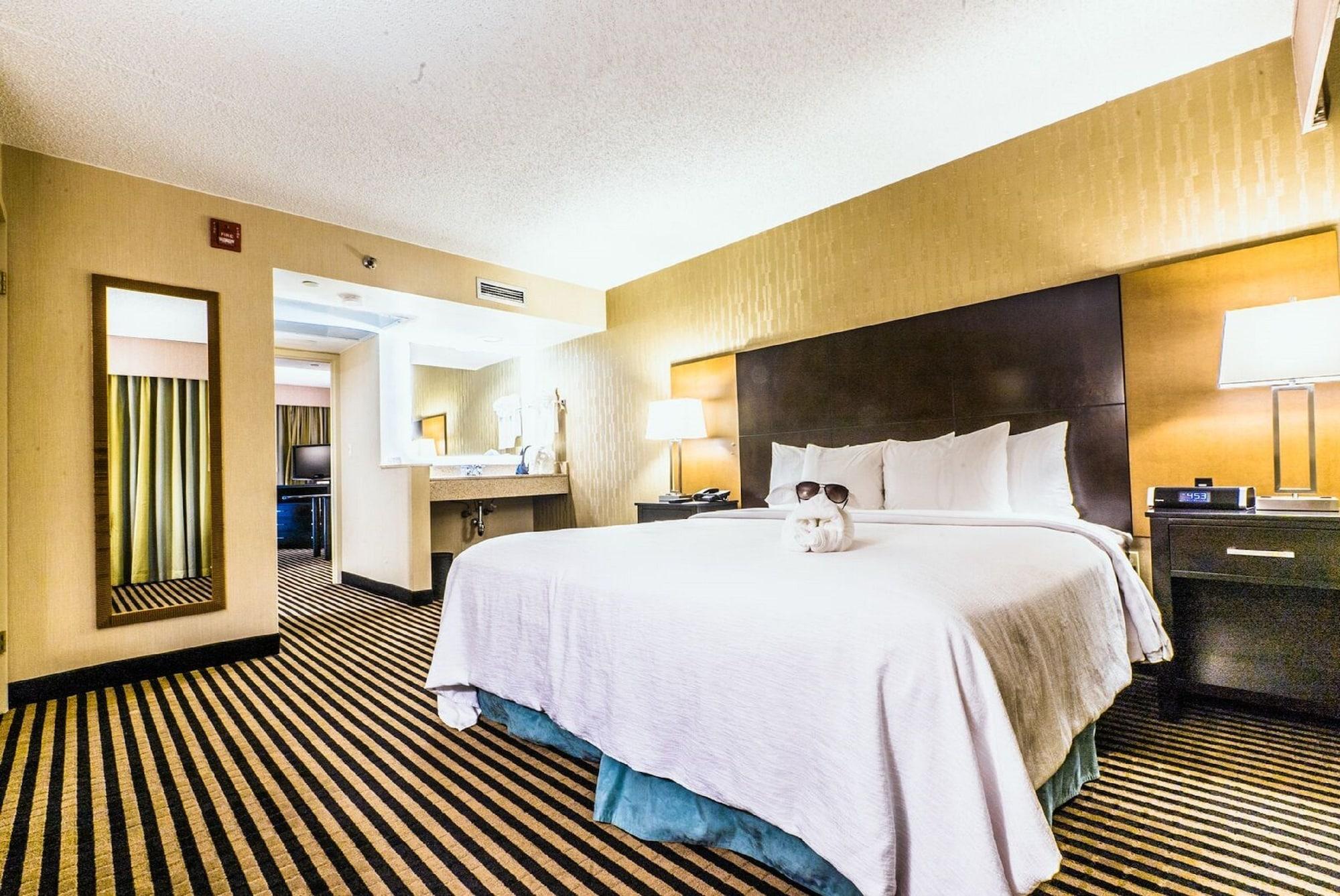 Embassy Suites By Hilton Piscataway Somerset Екстер'єр фото