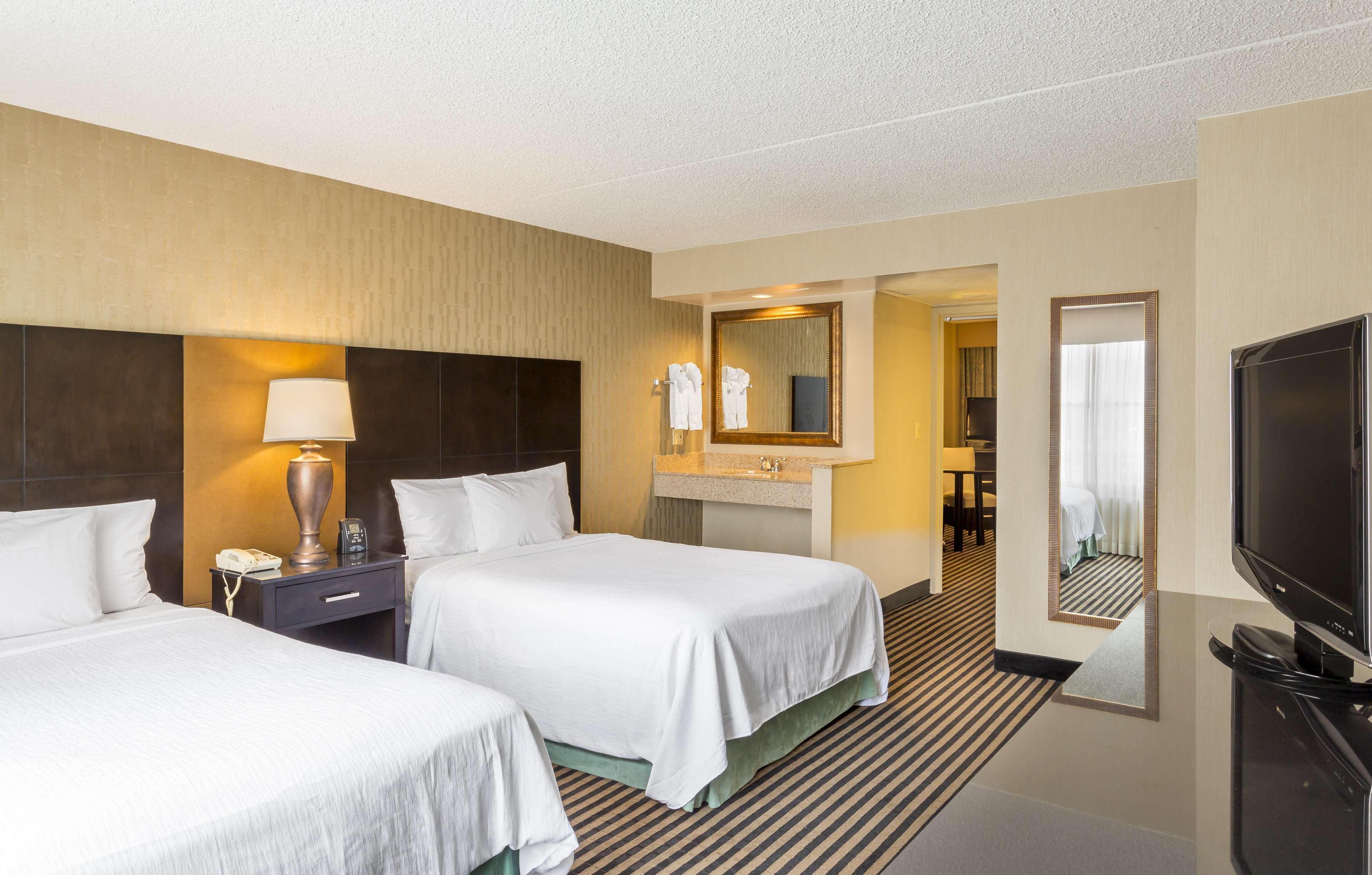 Embassy Suites By Hilton Piscataway Somerset Екстер'єр фото