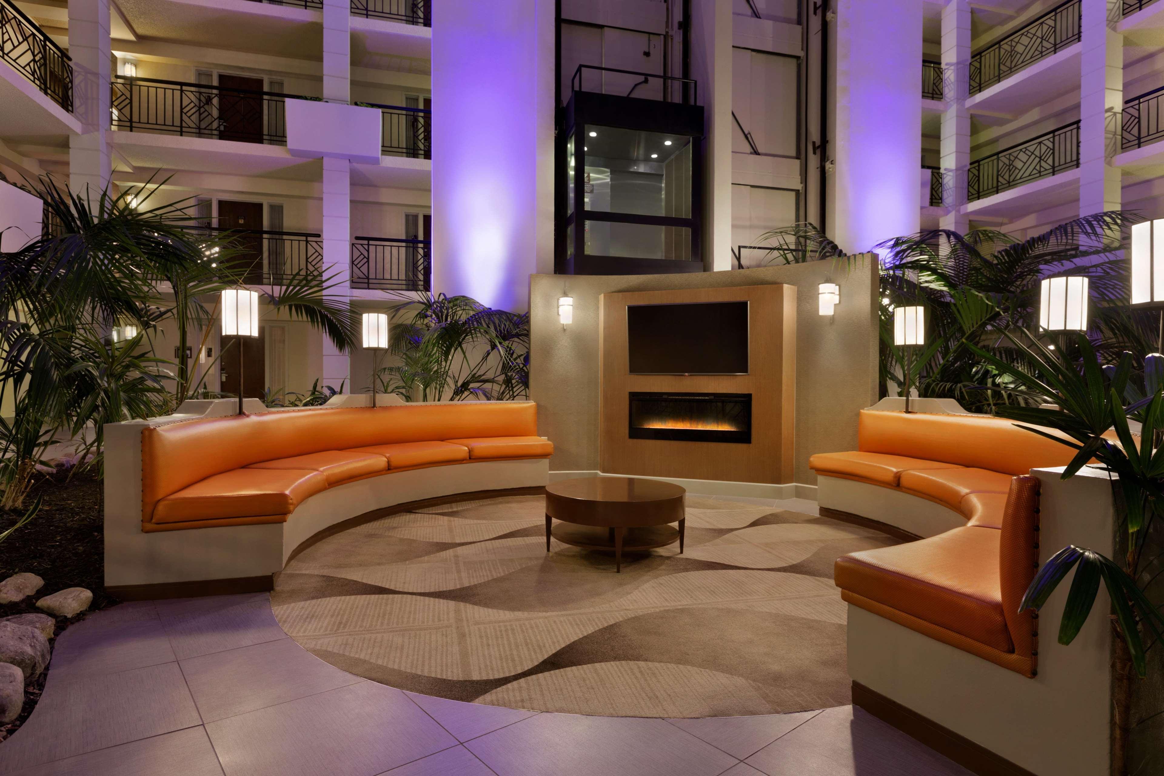 Embassy Suites By Hilton Piscataway Somerset Екстер'єр фото