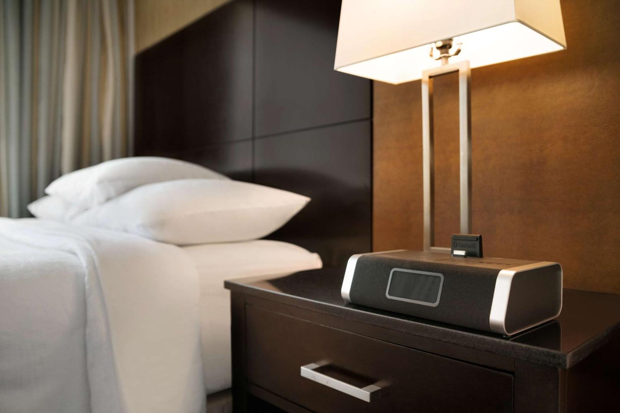 Embassy Suites By Hilton Piscataway Somerset Екстер'єр фото
