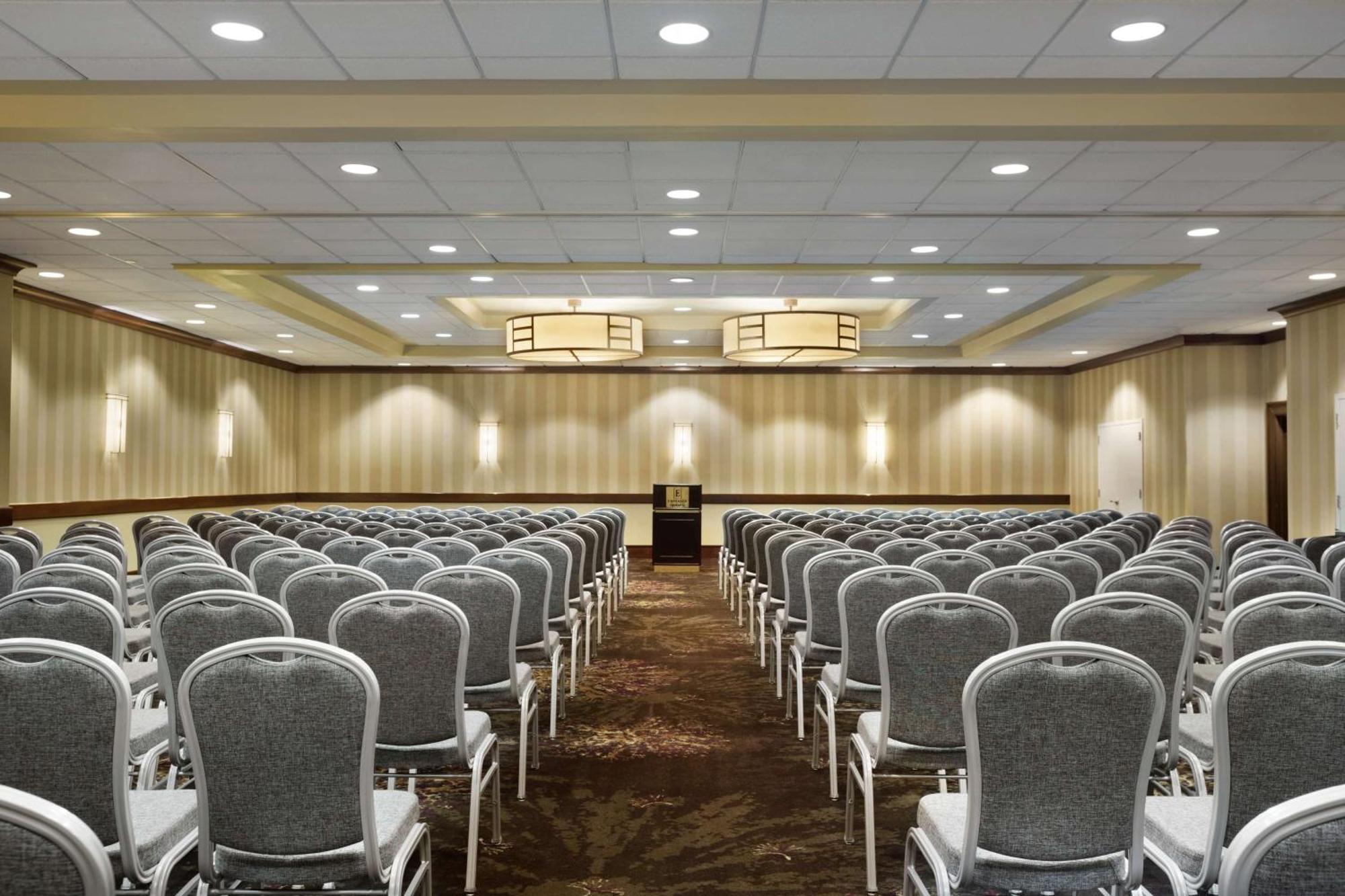 Embassy Suites By Hilton Piscataway Somerset Екстер'єр фото