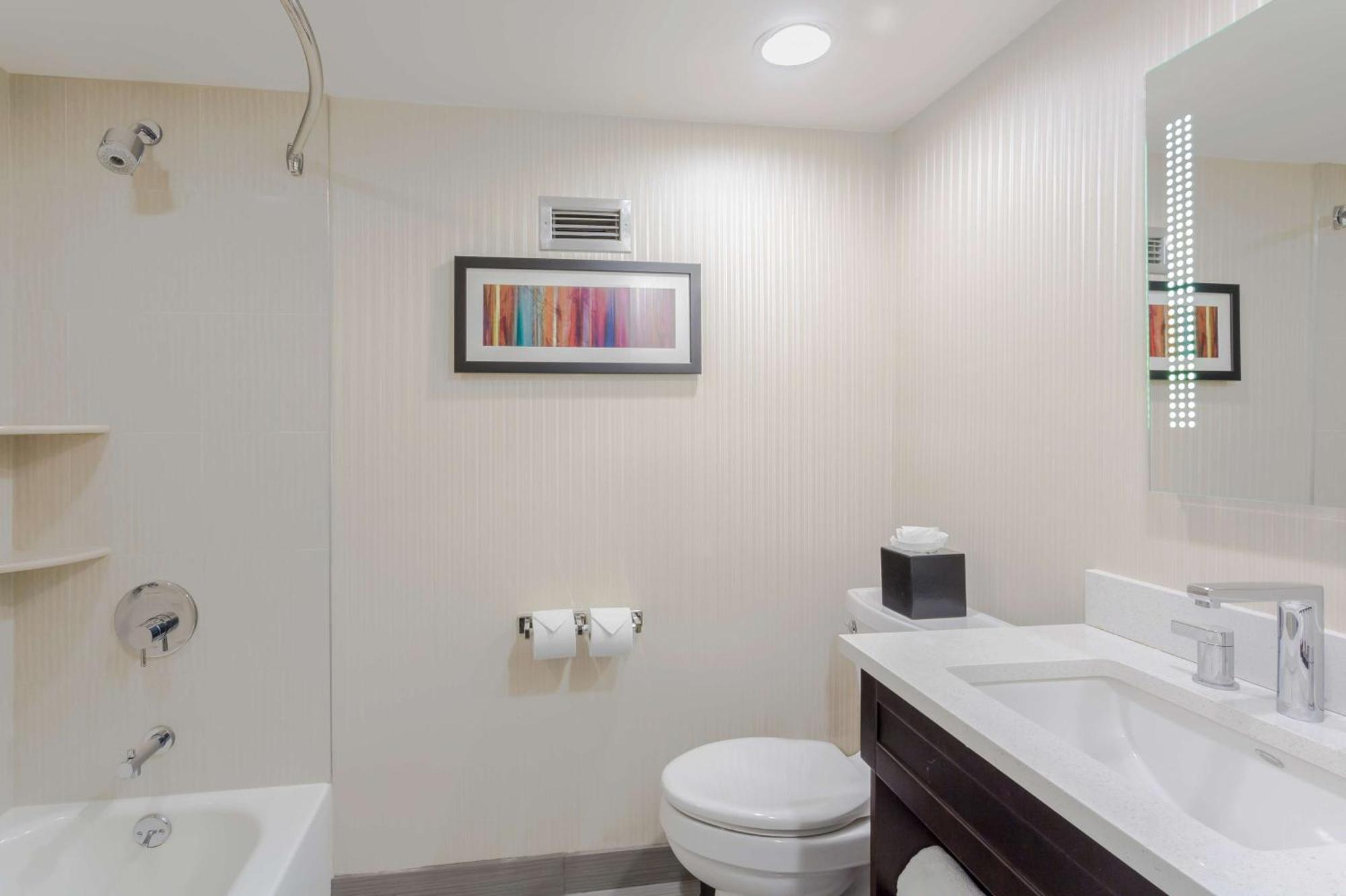 Embassy Suites By Hilton Piscataway Somerset Екстер'єр фото