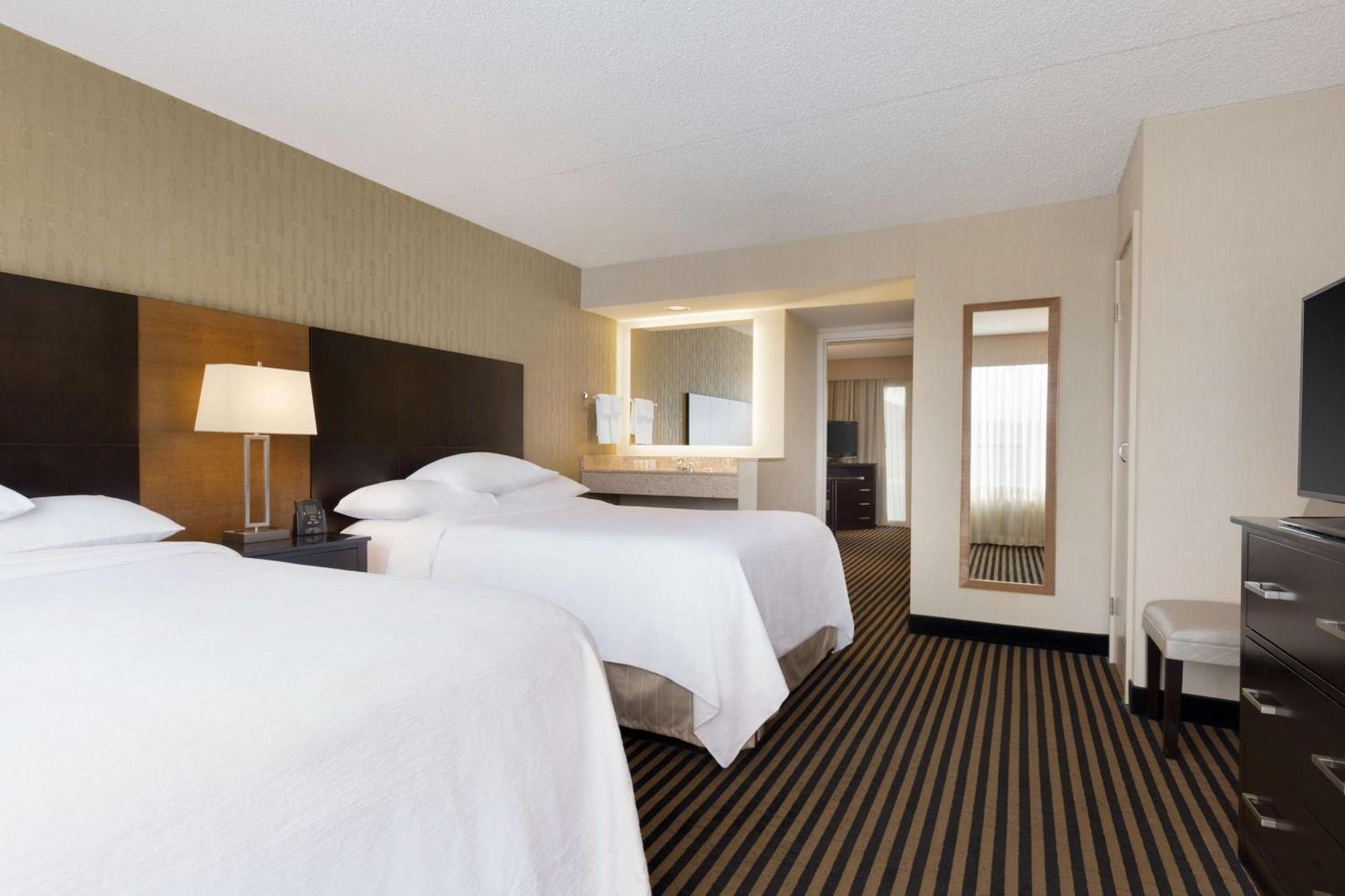 Embassy Suites By Hilton Piscataway Somerset Екстер'єр фото