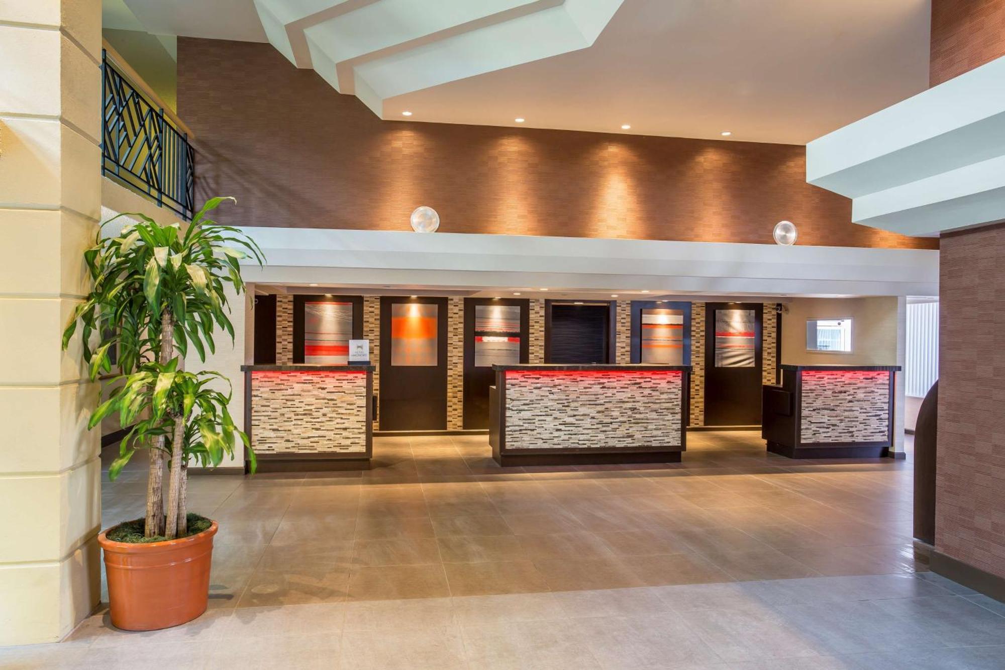 Embassy Suites By Hilton Piscataway Somerset Екстер'єр фото